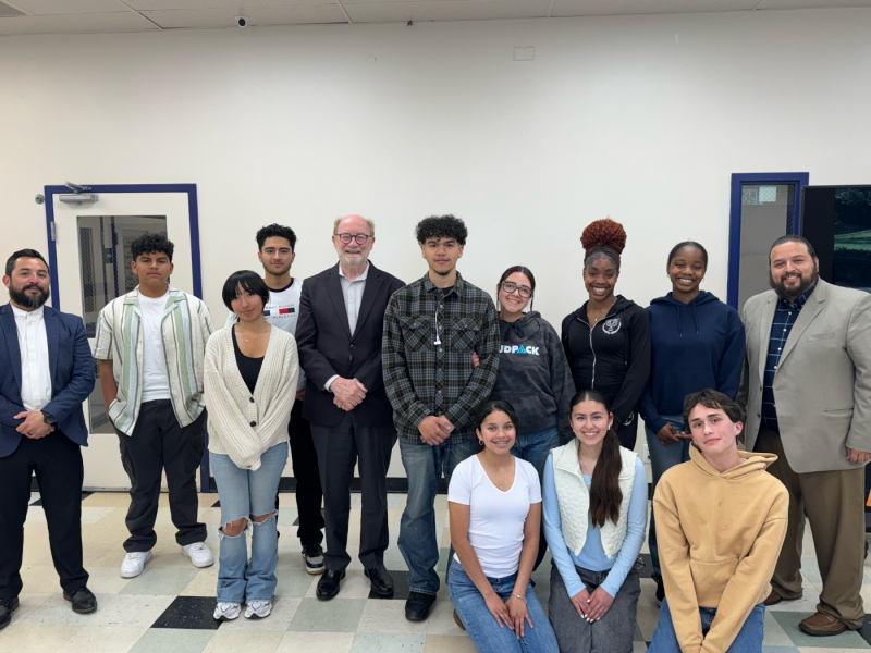 Senator Laird stands with a group of students who are a part of Soledad Youth Council and City of Soledad staff.