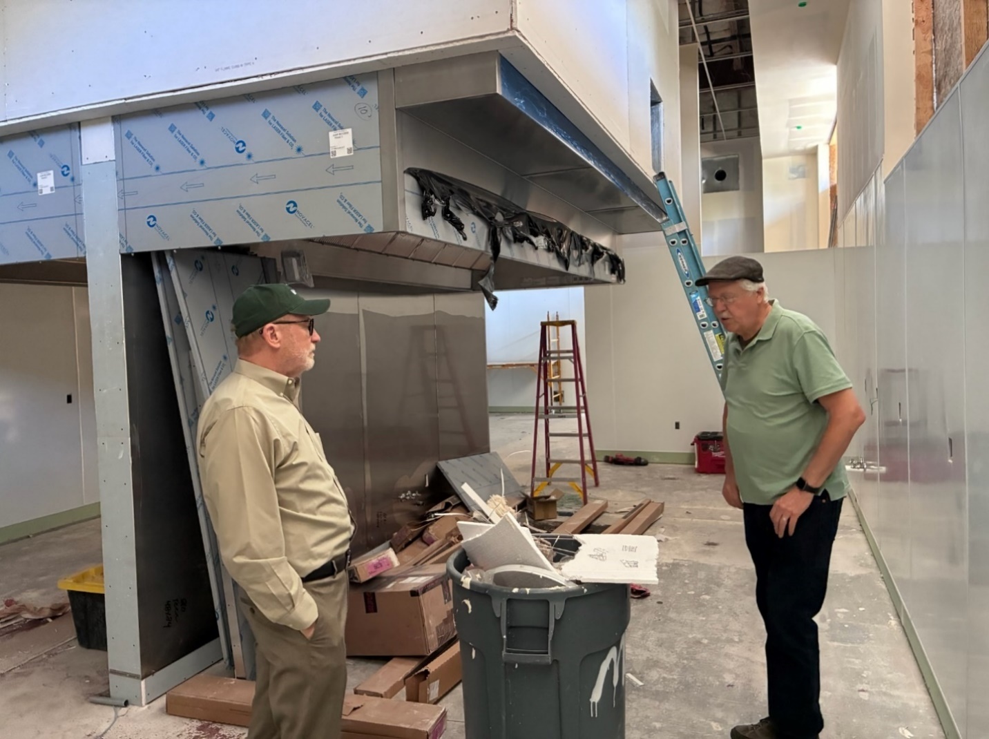 Senator Laird tours Teen Kitchen Project’s new kitchen in Soquel.